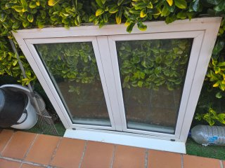 Ventana abatible blanca, 1,10mx1m