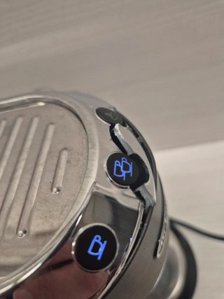 Cafetera Delonghi Dedica