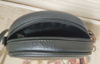 Bolso bandolera redondo Atmosphere negro