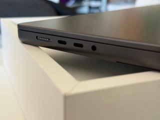 MacBook Pro 16 (2024) M3 Pro 18GB/512GB
