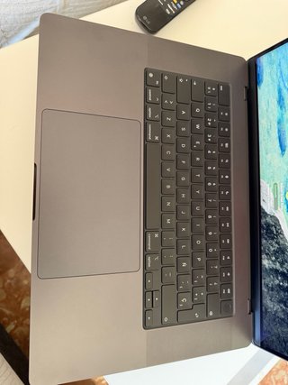 MacBook Pro 16 (2024) M3 Pro 18GB/512GB
