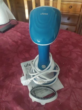 Plancha de vapor vertical Ufesa GS1700