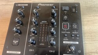 Mesa DJ Pioneer DJM-350 Negra