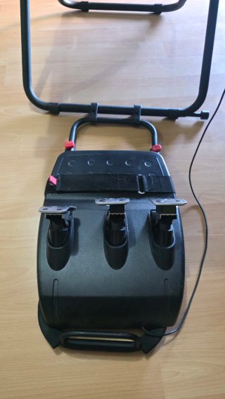 Volante Logitech G923 y Silla Playseat