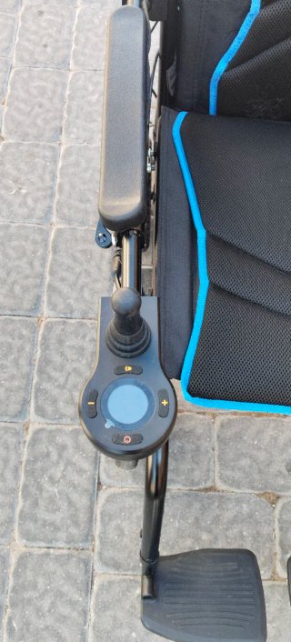 Silla de ruedas con motor iTRION DRIVE