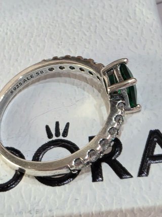 Anillo Pandora Esmeralda