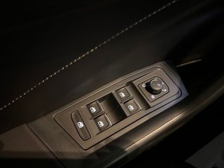 Volkswagen T-Roc RLINE TSI 150cv 2024, SOLO 17.000km!!!!
