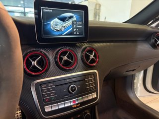Mercedes-Benz Clase A45 AMG 381 2016