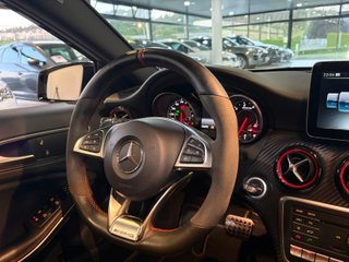 Mercedes-Benz Clase A45 AMG 381 2016