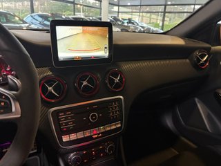 Mercedes-Benz Clase A45 AMG 381 2016