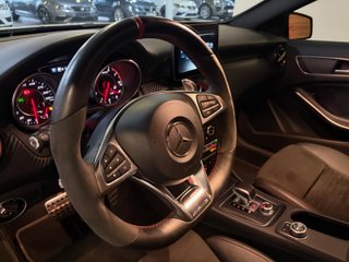 Mercedes-Benz Clase A45 AMG 381 2016