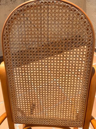 Dolce culla in rattan e legno Thone