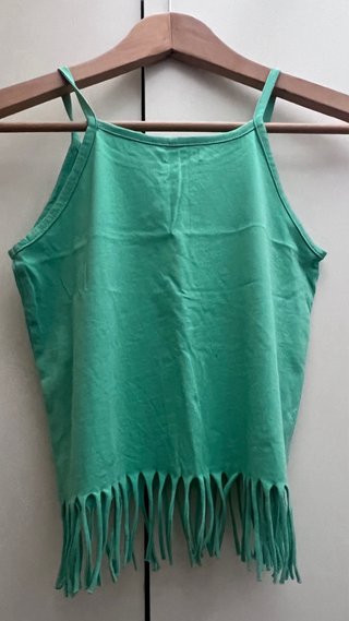 Camiseta niña verde con flecos
