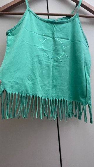 Camiseta niña verde con flecos
