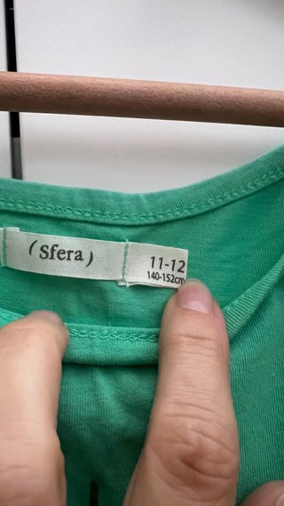 Camiseta niña verde con flecos