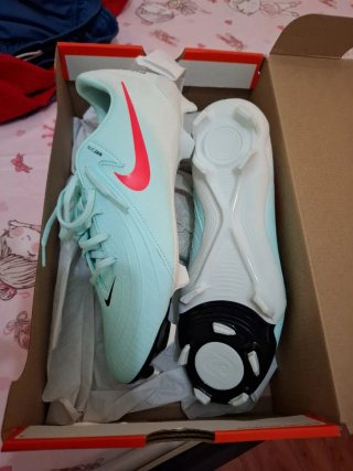 Zapatos de fútbol Nike Phantom GT talla 41