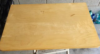Scrivania salvaspazio in legno