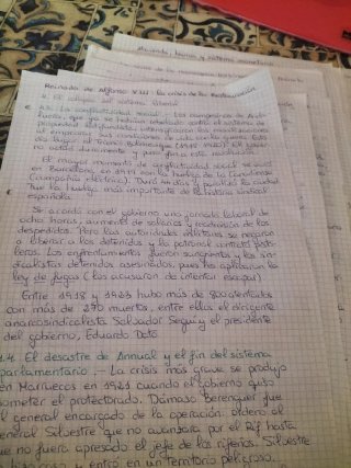 Resúmenes de Historia de España del temario de 2°