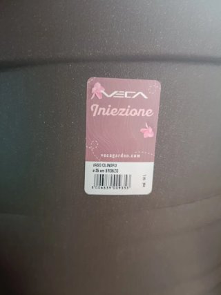 Vasi da fiori in plastica marroni