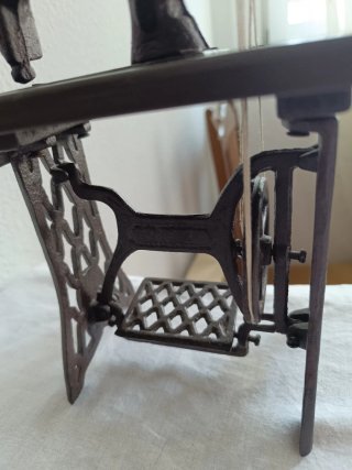 Réplica Máquina de Coser Antigua