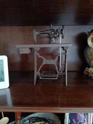 Réplica Máquina de Coser Antigua