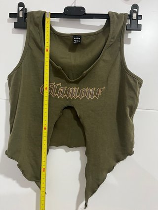 Top SHEIN verde militar talla XS