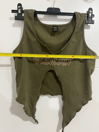 Top SHEIN verde militar talla XS