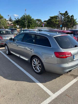 Audi A6 Allroad 2011