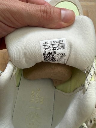 Zapatillas Adidas ZX22 Boost Beige/Amarillo