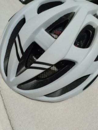 Casco de bicicleta blanco