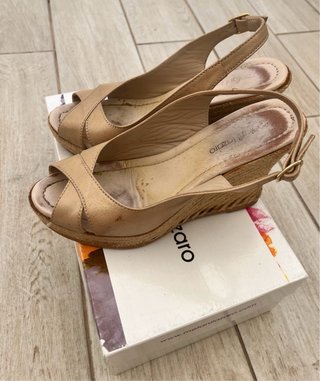 Sandalias cuña Melani Lazaro T38