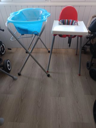 Lote bañera bebé plegable  brevi y trona unisex20€