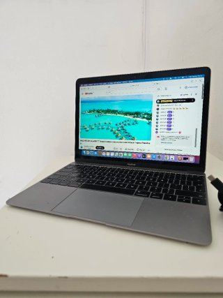 MacBook A1534 Apple