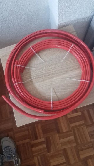 Protector de llantas rojo