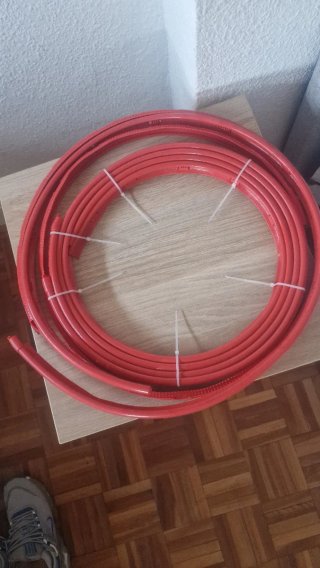 Protector de llantas rojo