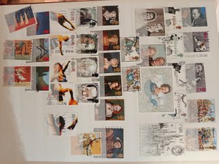 Monete e album di francobolli