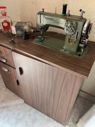 Máquina Coser Refrey Transforma 427