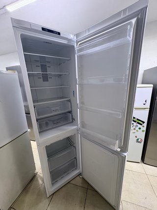 Nevera Indesit Combi No Frost Blanca