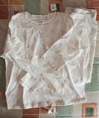 Pijama Women'secret floral talla S.  A estrenar.