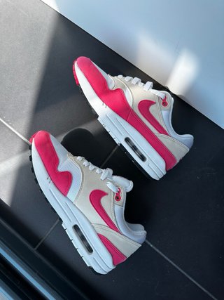Zapatillas Nike Air Max Fucsia y Beige