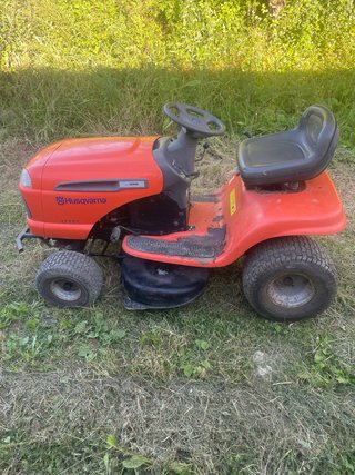 Tractor cortacésped Husqvarna LT151