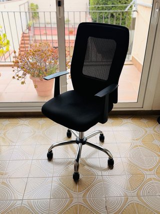 SILLA DE OFICINA ERGONÓMICA CON RESPALDO DE MALLA