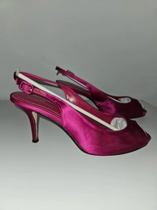 Zapatos Gloria Ortiz fucsia satinados