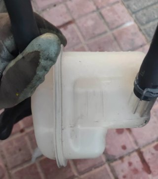 Bote expansión Toyota Corolla Híbrido