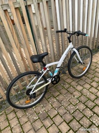Bicicleta B'Twin 100 Blanca