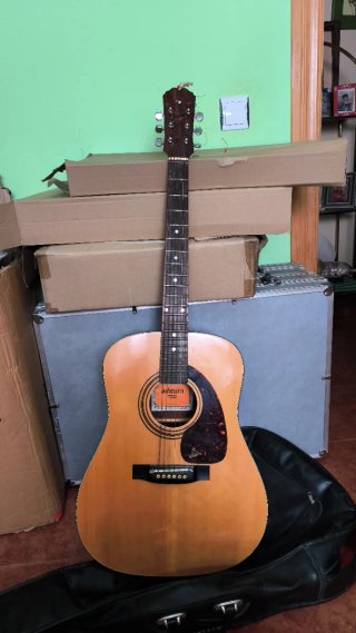 Guitarra Admira Acústica