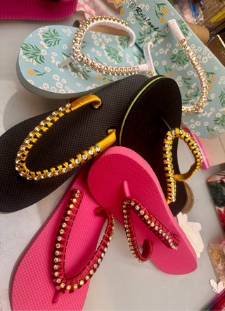 Sandalias de Mujer con Pedrería Rosa y Blanca