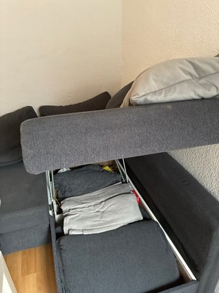 Divano letto IKEA FRIHETEN grigio con spazio di archiviazione
