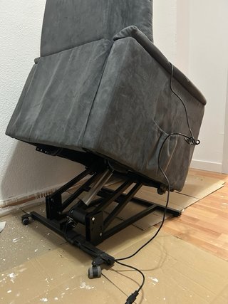 Sillón elevador eléctrico gris