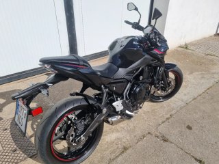 Kawasaki Z 650 2025 Negra